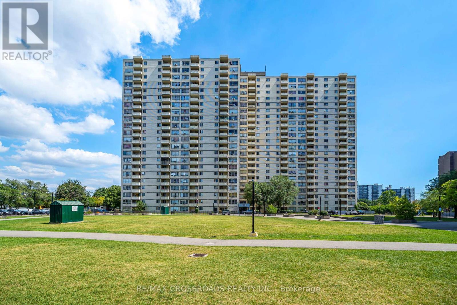 Photo 5 of 806 320 Dixon Road, Toronto ON