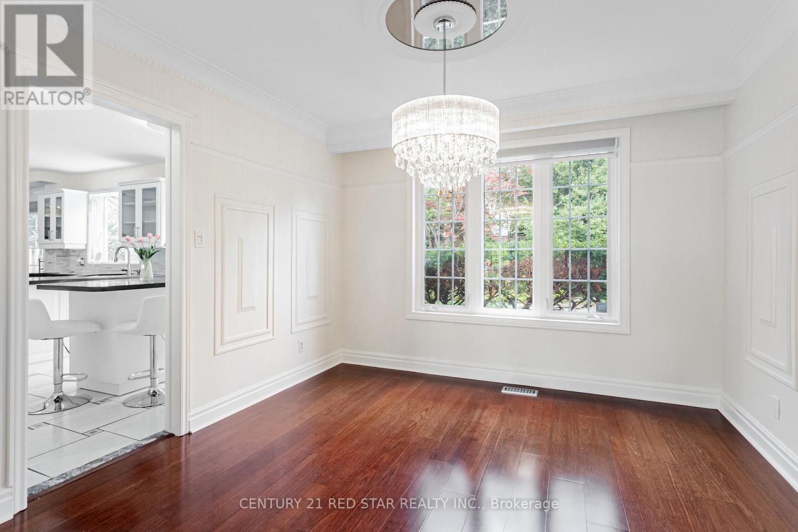 Photo 40 of 56 Silverthorne Bush Drive, Toronto ON