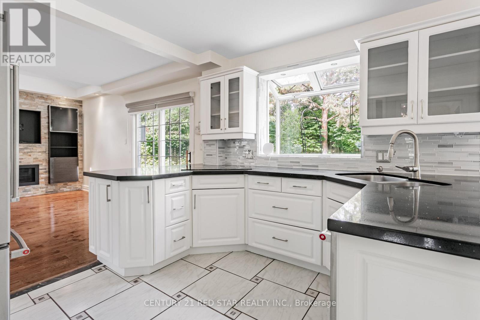 Photo 37 of 56 Silverthorne Bush Drive, Toronto ON
