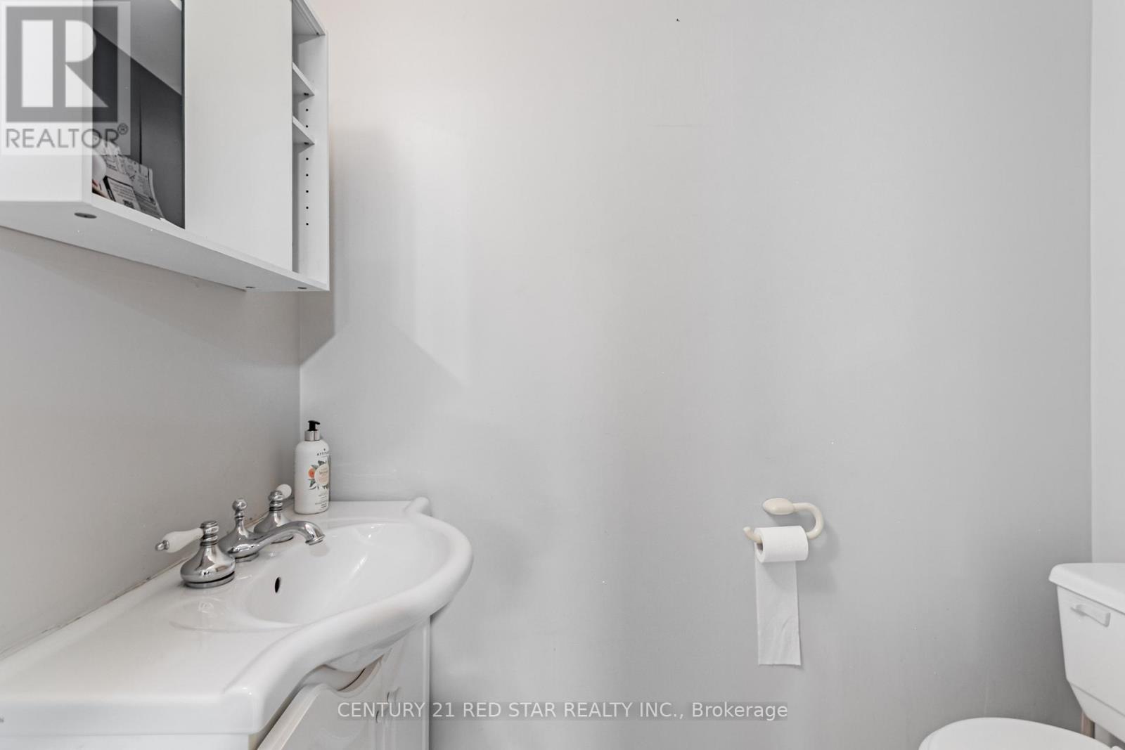 Photo 3 of 56 Silverthorne Bush Drive, Toronto ON