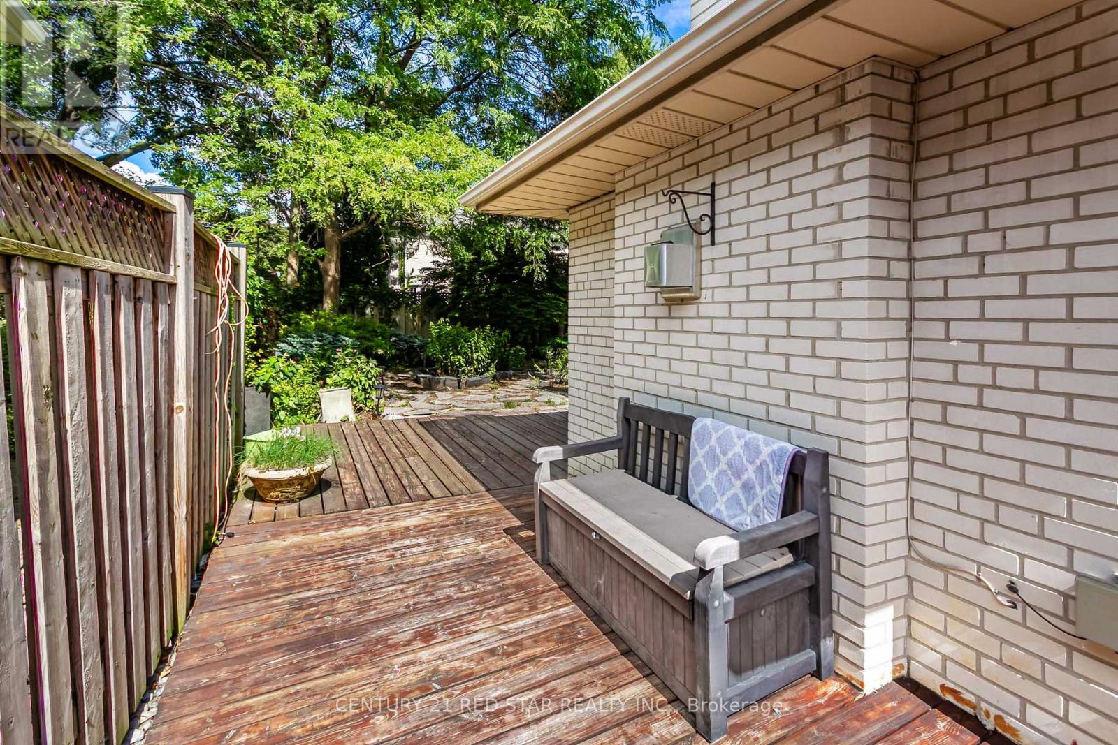 Photo 1 of 56 Silverthorne Bush Drive, Toronto ON
