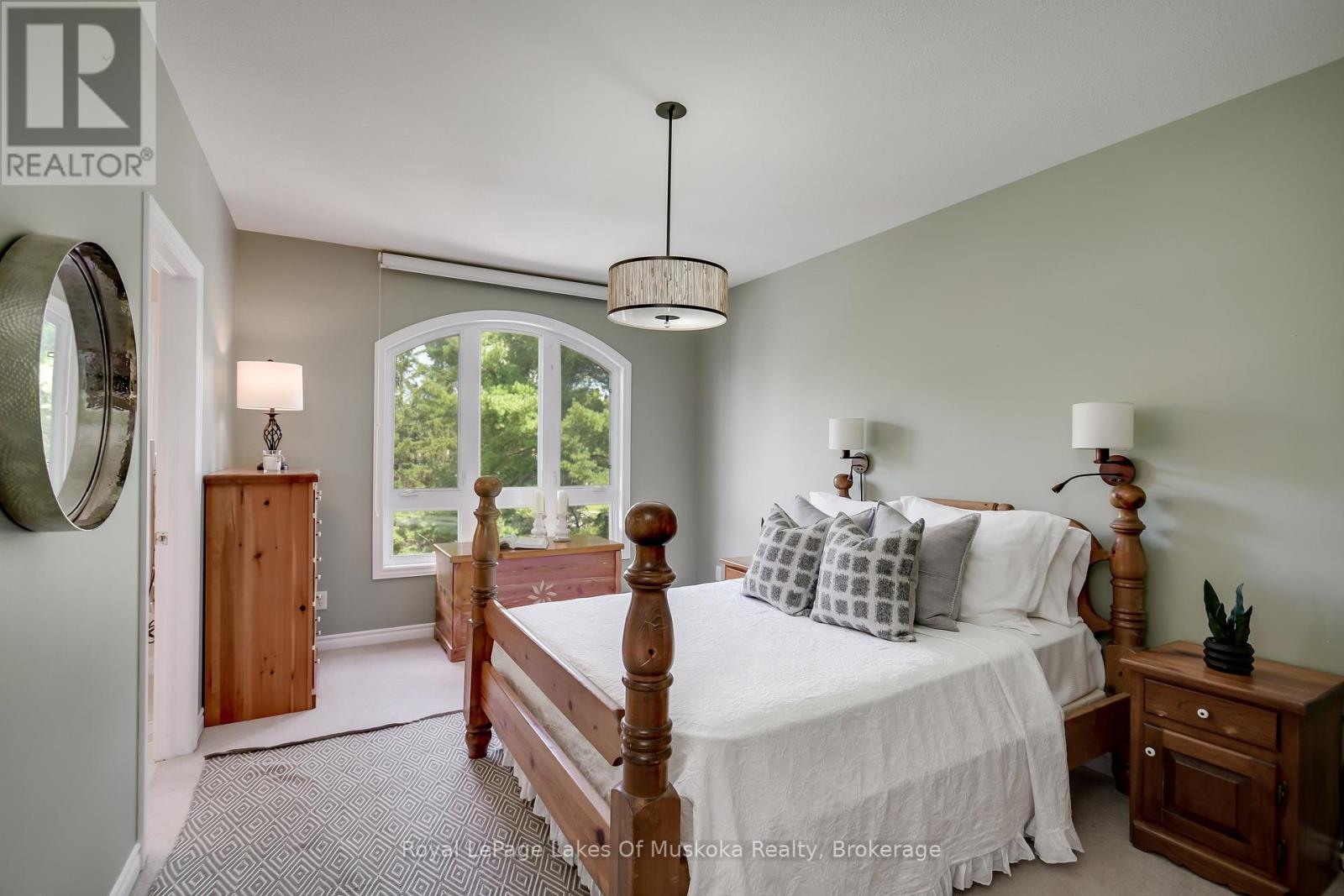 Photo 8 of 401 31 Dairy Lane, Huntsville ON