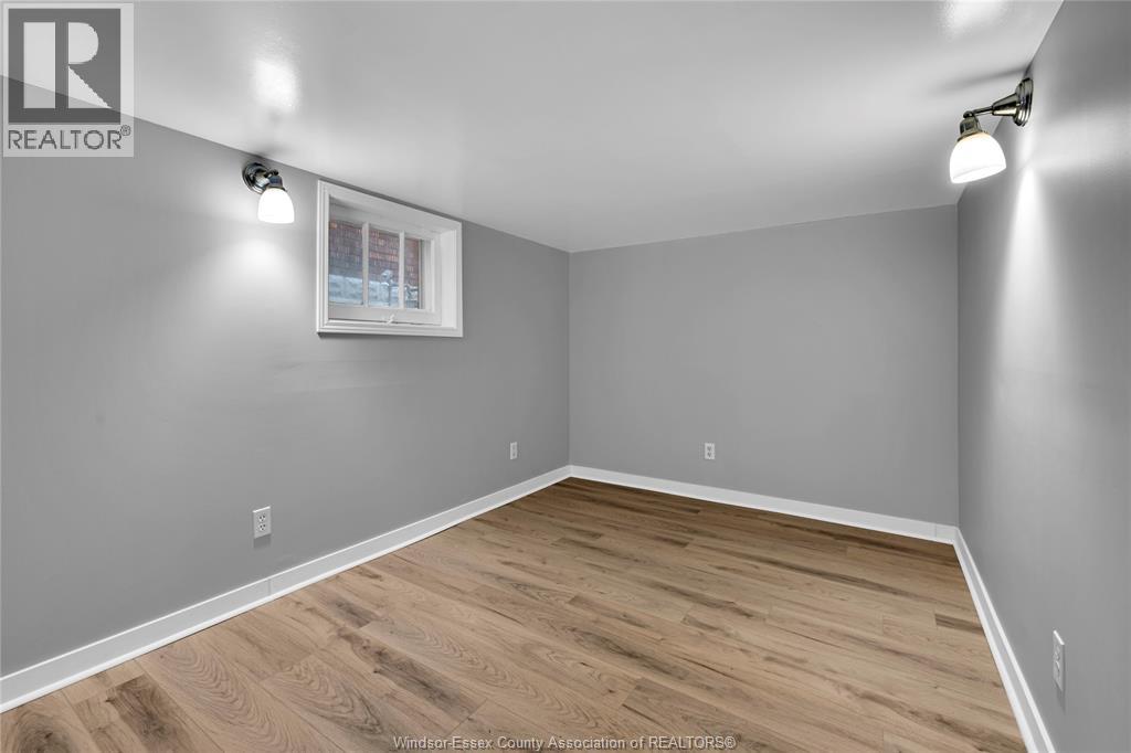 Photo 11 of 1618 Moy Avenue, Windsor ON