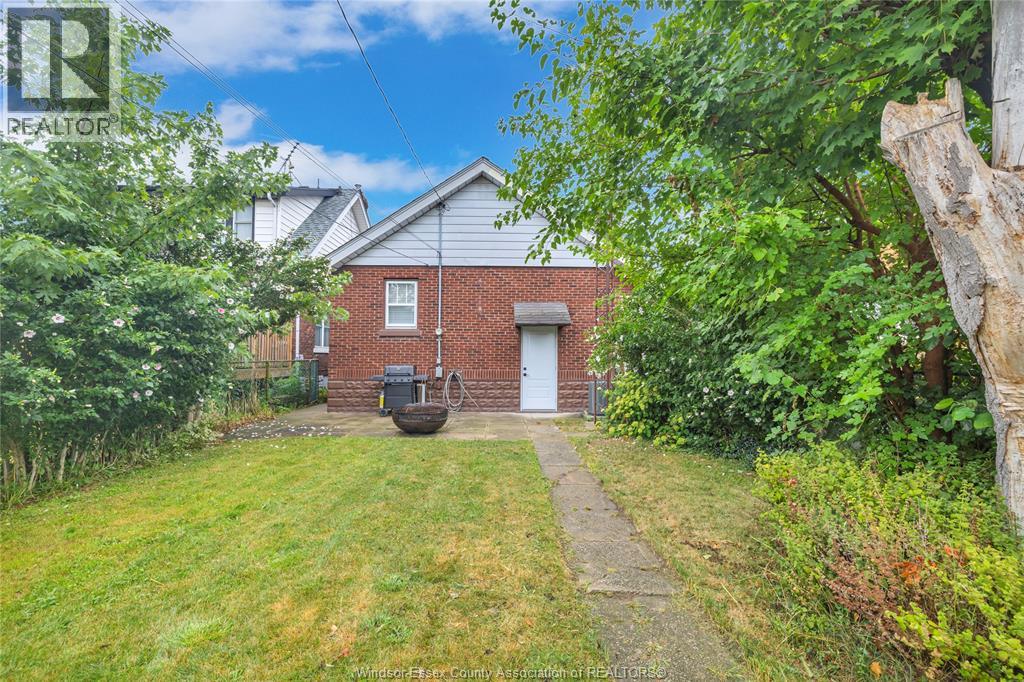 Photo 12 of 1618 Moy Avenue, Windsor ON