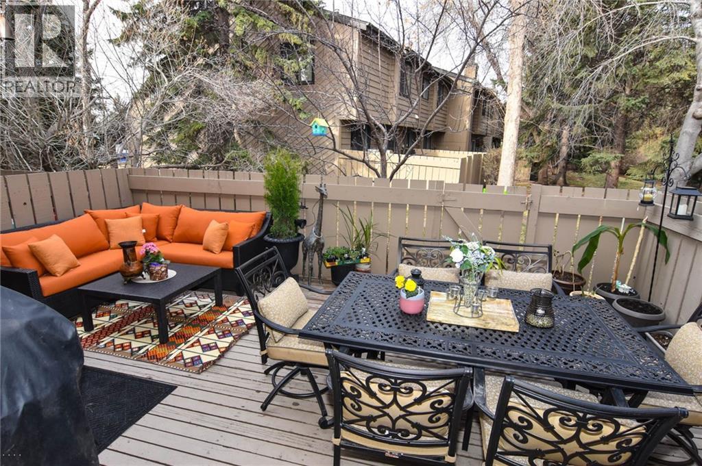 Photo 6 of 41 3302 50 Street Nw, Calgary AB