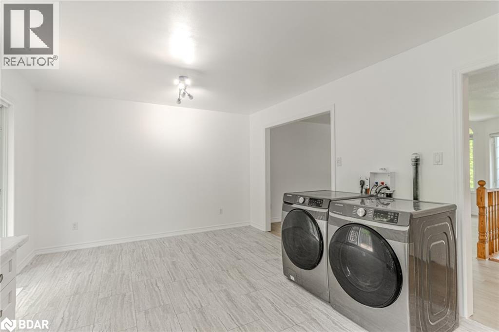 Photo 12 of 32 54th Street South Unit Upper, Wasaga Beach ON