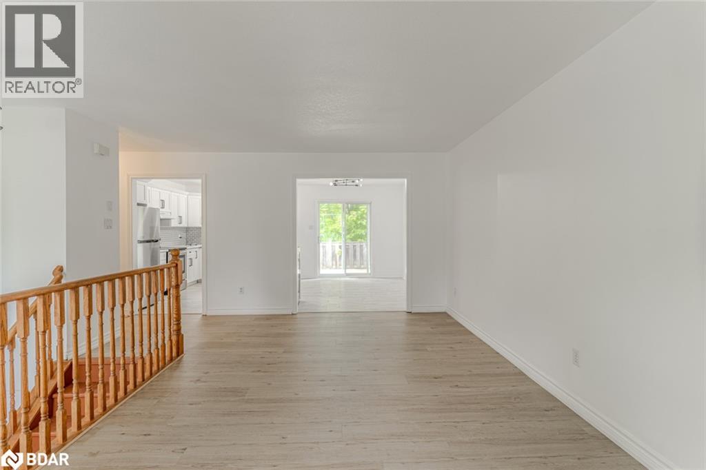Photo 3 of 32 54th Street South Unit Upper, Wasaga Beach ON