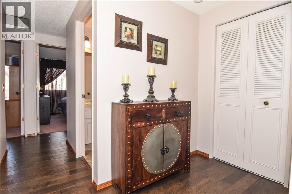 Photo 1 of 41 3302 50 Street Nw, Calgary AB