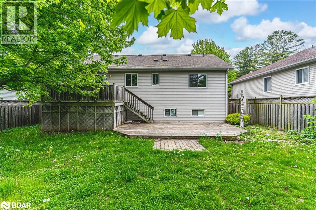 Photo 6 of 32 54th Street South Unit Upper, Wasaga Beach ON