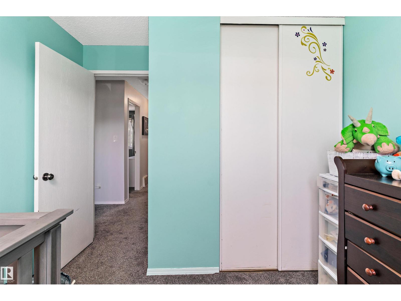 Photo 11 of 16491 115 St Nw, Edmonton AB