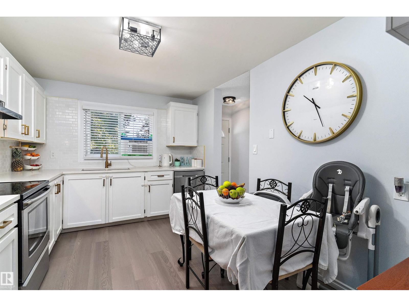Photo 37 of 16491 115 St Nw, Edmonton AB