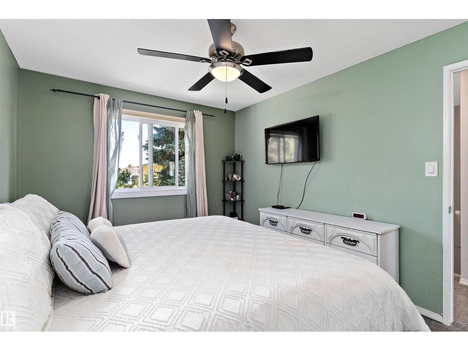 Photo 21 of 16491 115 St Nw, Edmonton AB