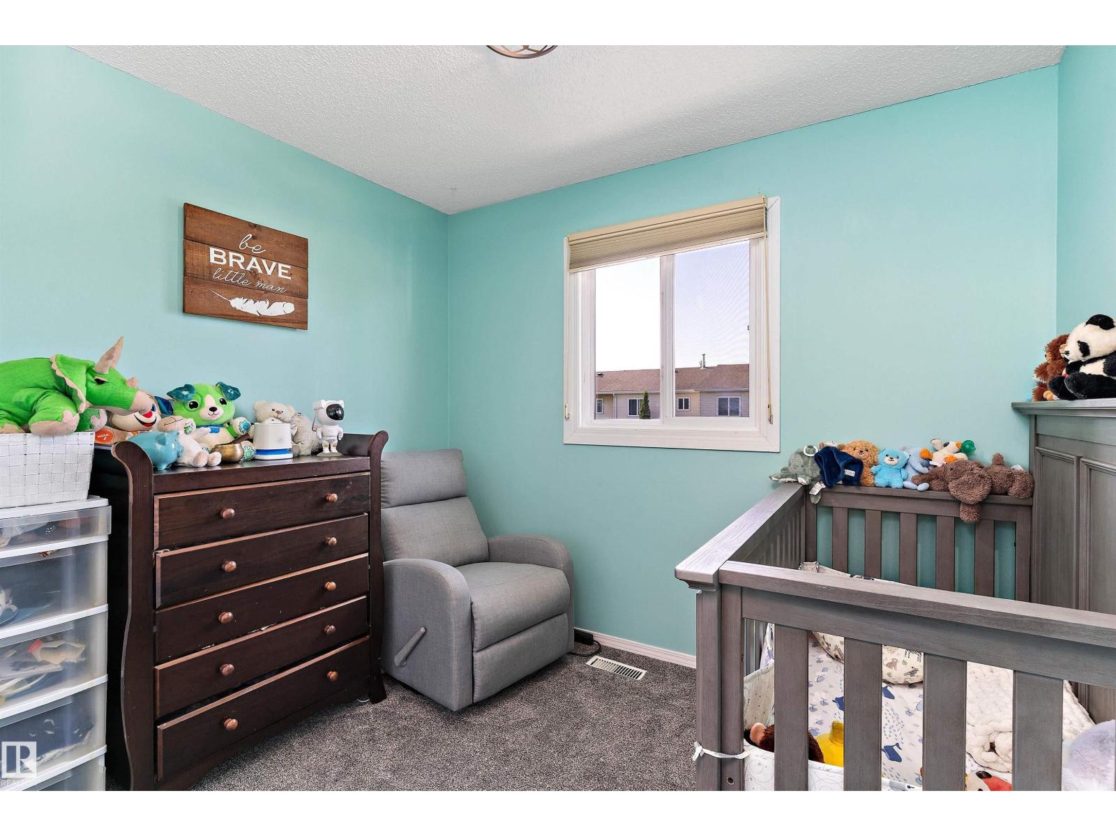 Photo 6 of 16491 115 St Nw, Edmonton AB