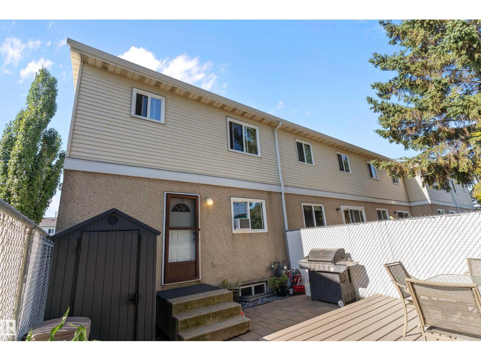 Photo 16 of 16491 115 St Nw, Edmonton AB