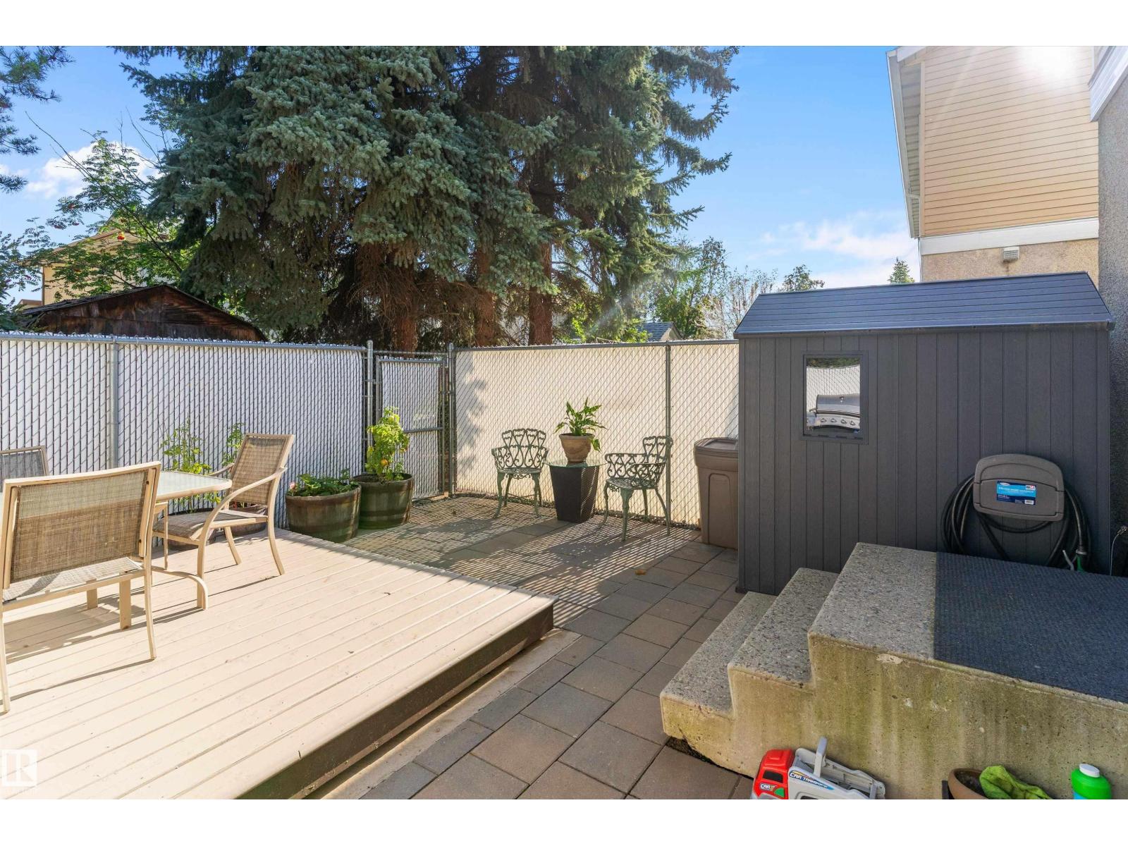 Photo 17 of 16491 115 St Nw, Edmonton AB