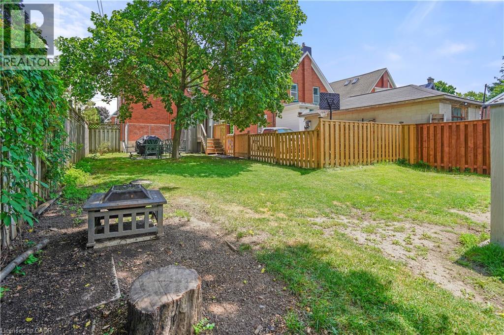 Photo 11 of 58 Pandora Avenue N, Kitchener ON