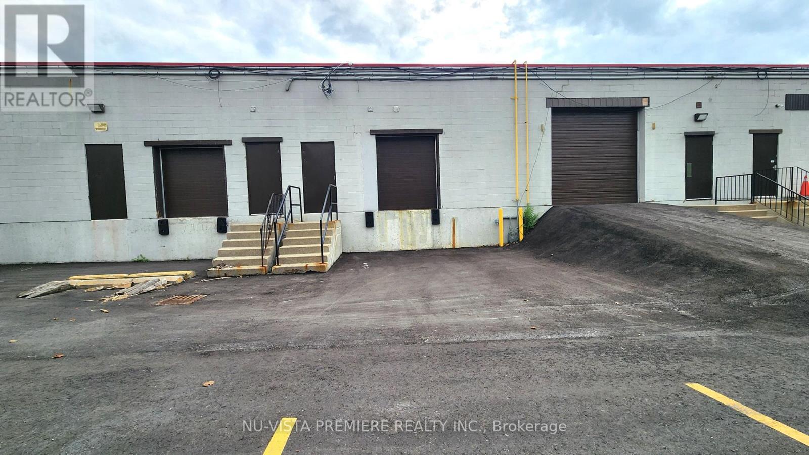 Photo 9 of 555 Wellington Road, London South ON