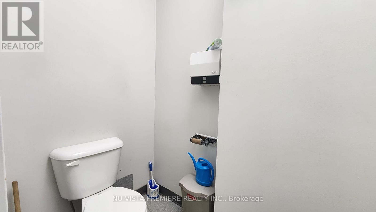 Photo 1 of 555 Wellington Road, London South ON