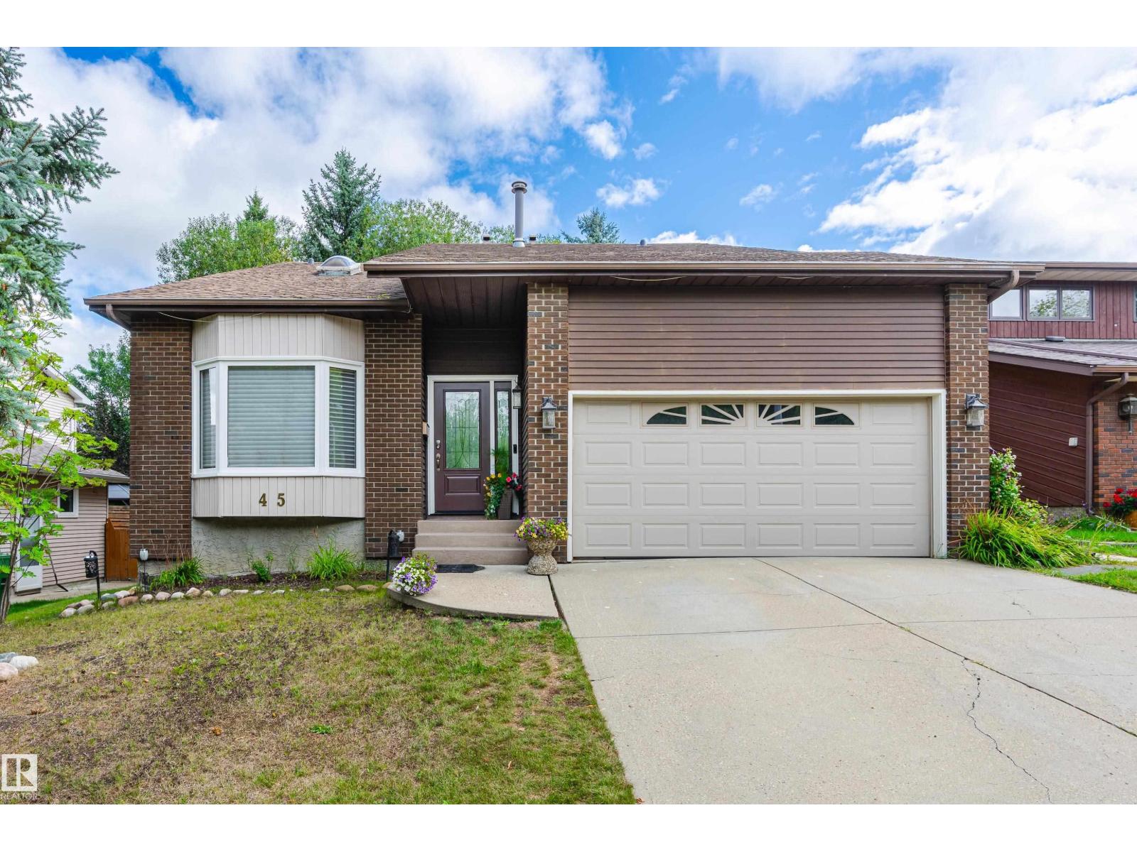 Photo 1 of 45 Wentworth Cr, St Albert AB