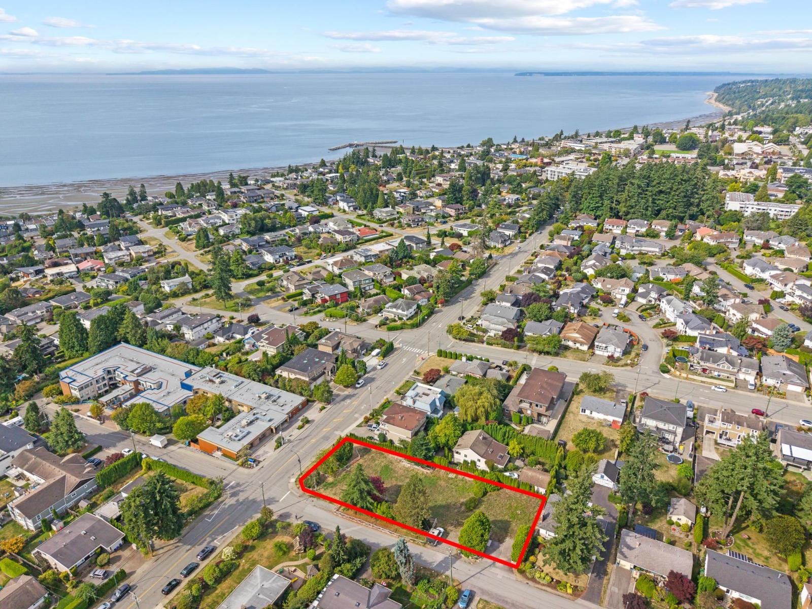15643 BUENA VISTA AVENUE, White Rock