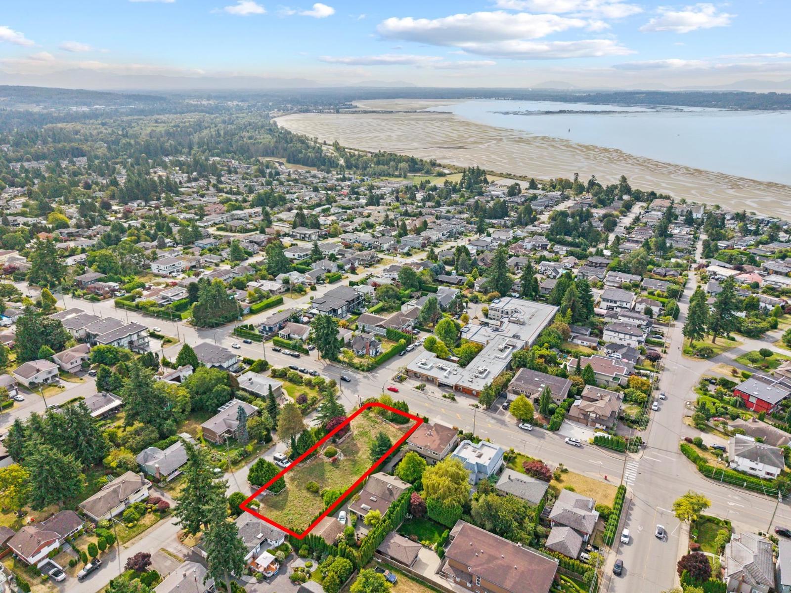 15643 BUENA VISTA AVENUE, White Rock