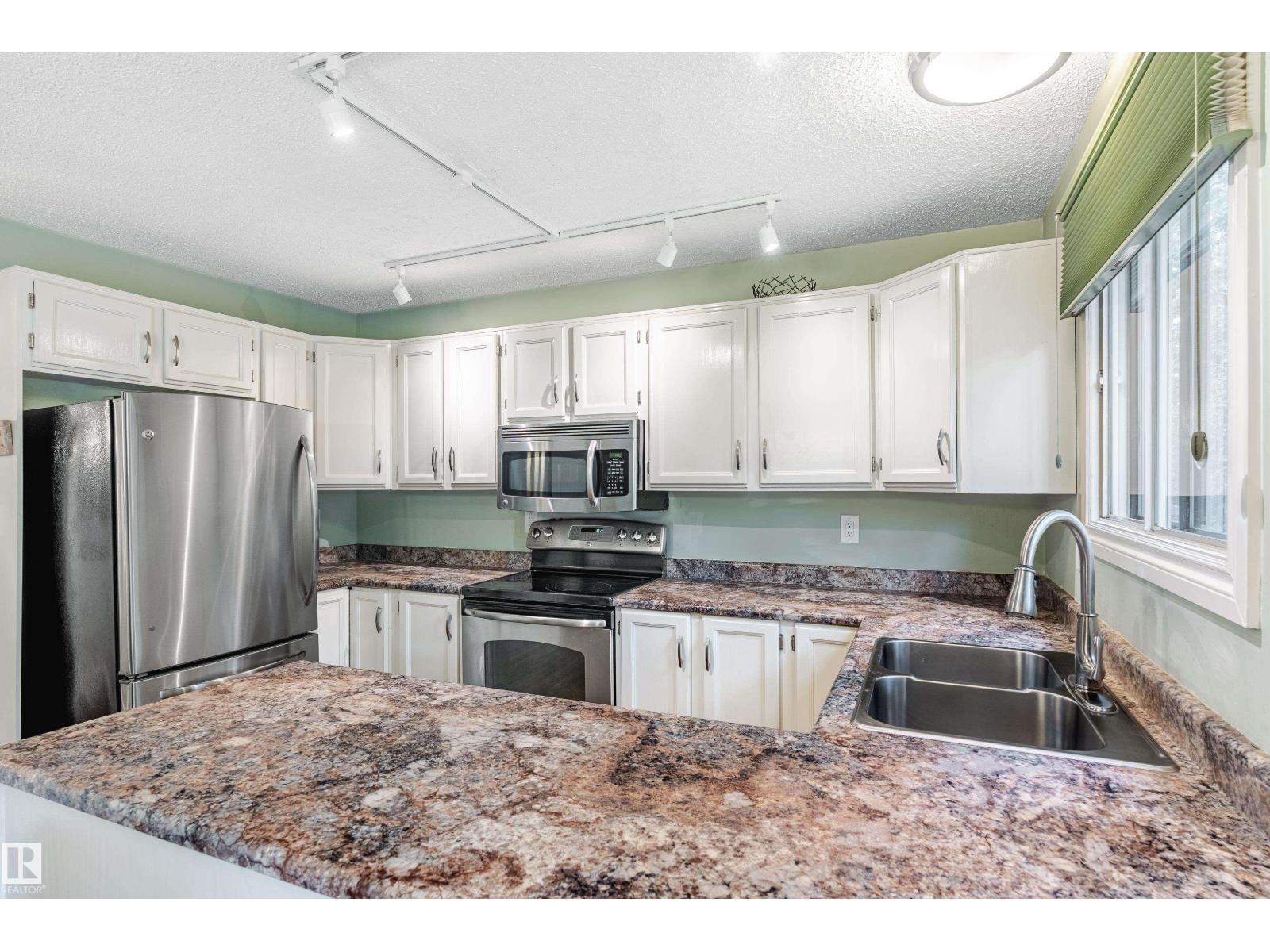 Photo 20 of 45 Wentworth Cr, St Albert AB