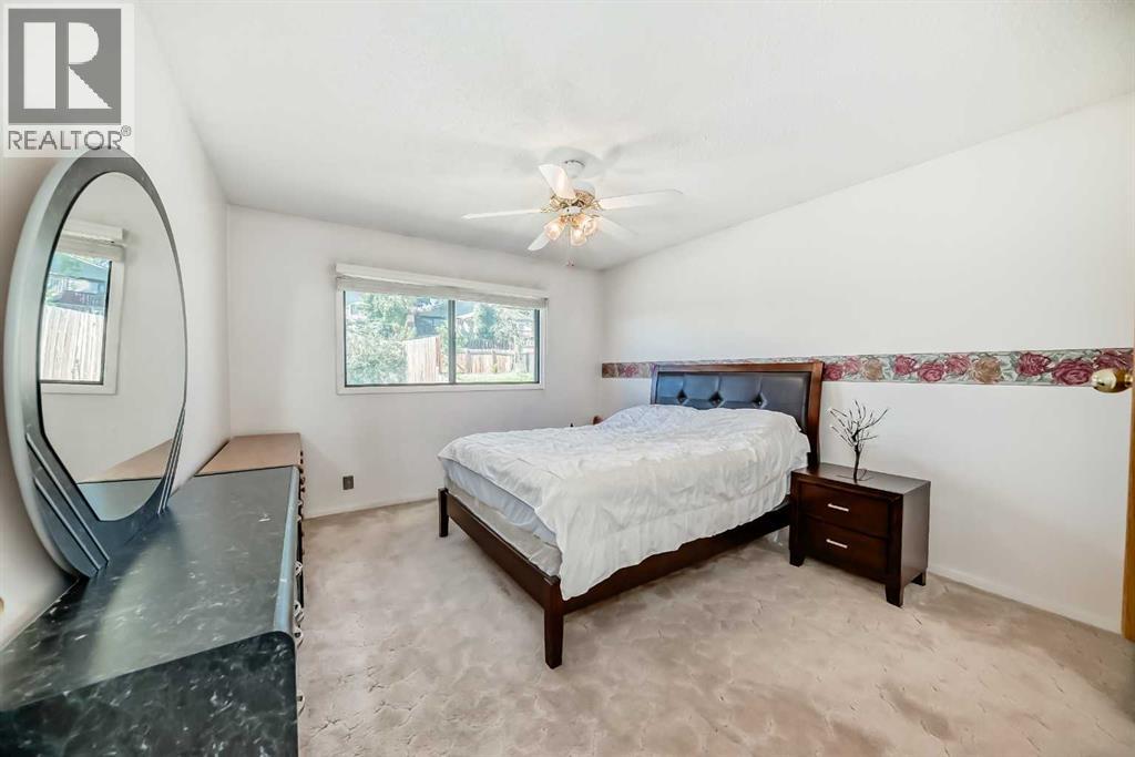Photo 8 of 131 Ranchlands Court Nw, Calgary AB