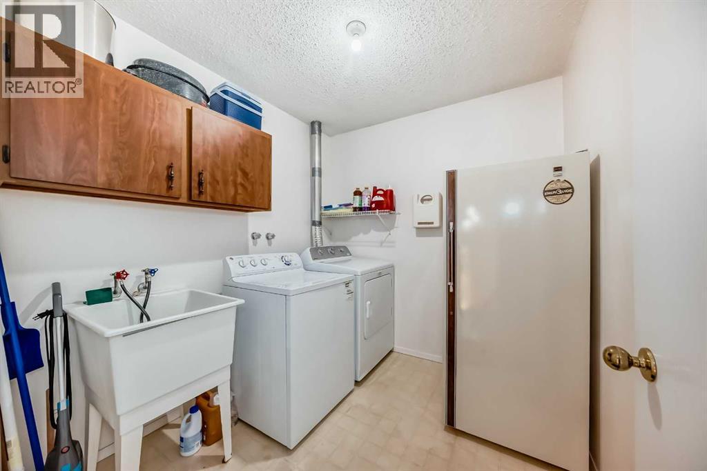 Photo 22 of 131 Ranchlands Court Nw, Calgary AB