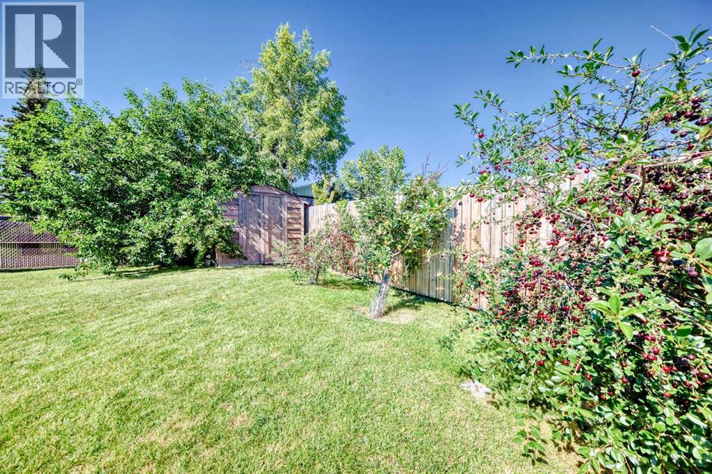 Photo 43 of 131 Ranchlands Court Nw, Calgary AB