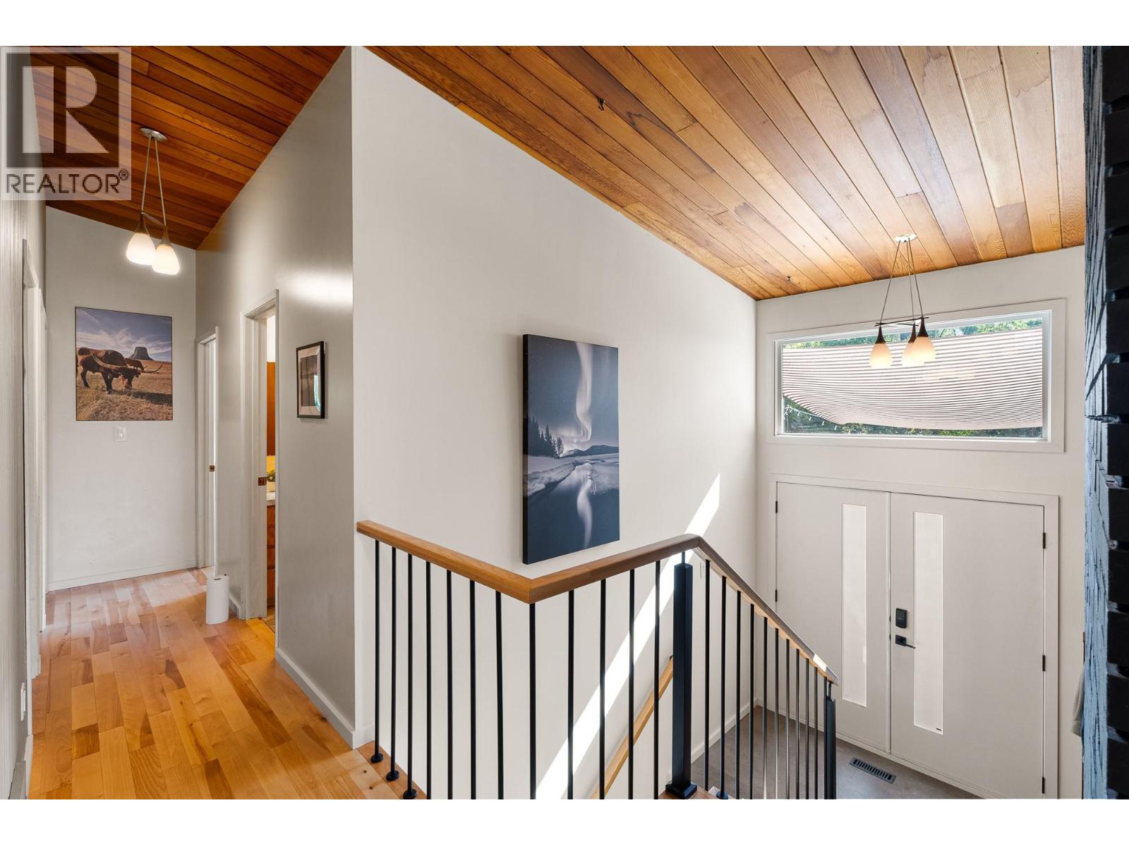 Photo 13 of 7161 50 Avenue Sw, Salmon Arm BC