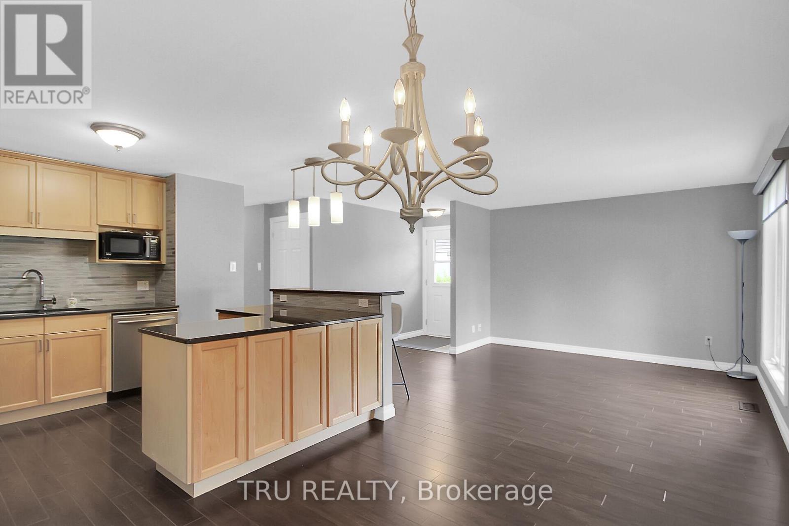 Photo 6 of 132 Rothesay Drive, Ottawa ON