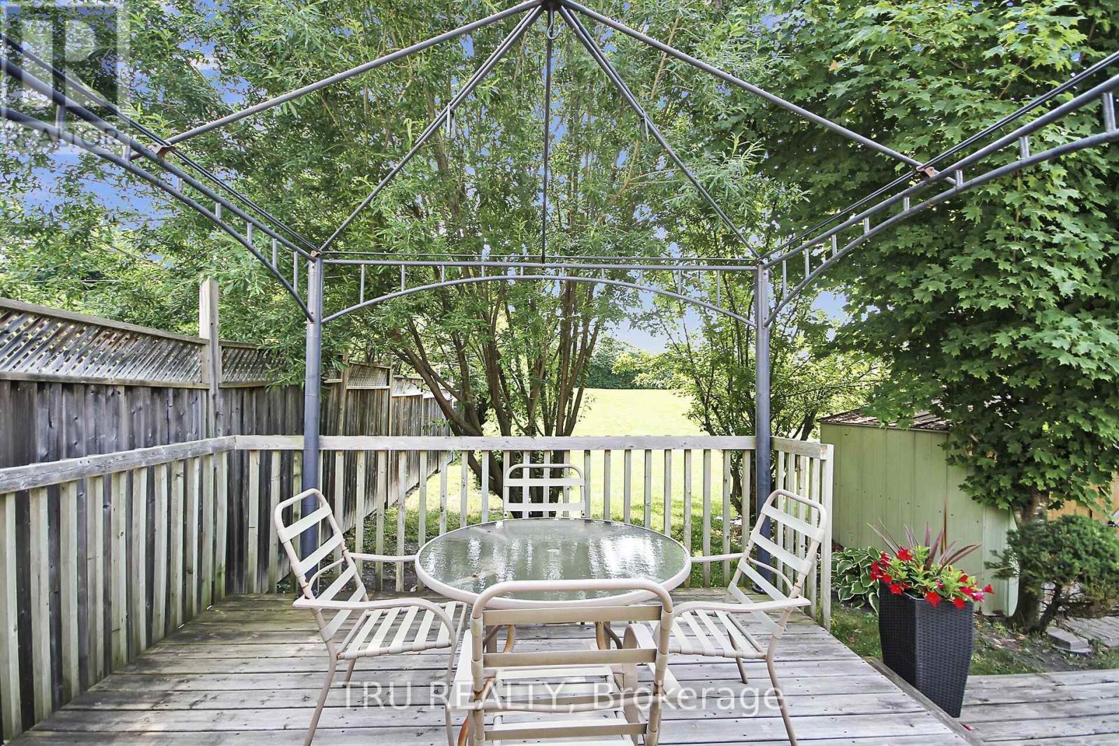 Photo 44 of 132 Rothesay Drive, Ottawa ON