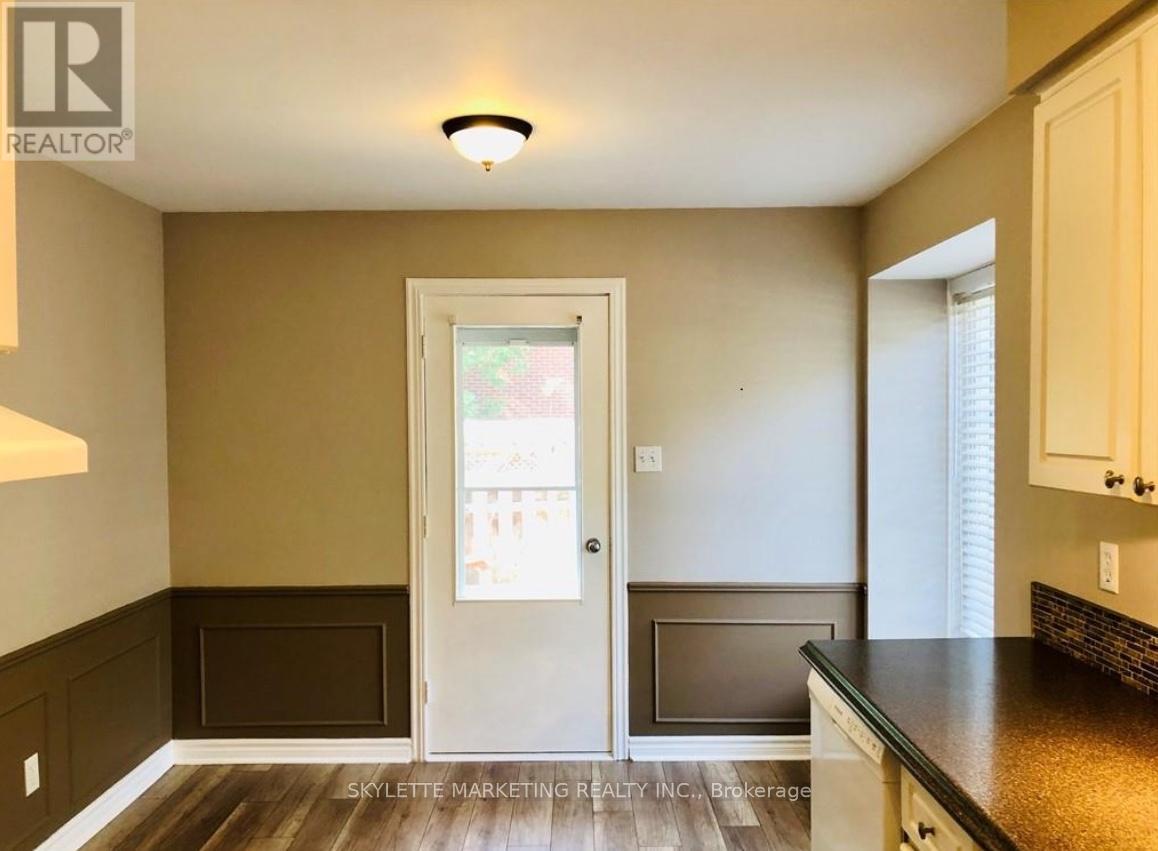 Photo 3 of 264 Homestead Crescent, London North ON