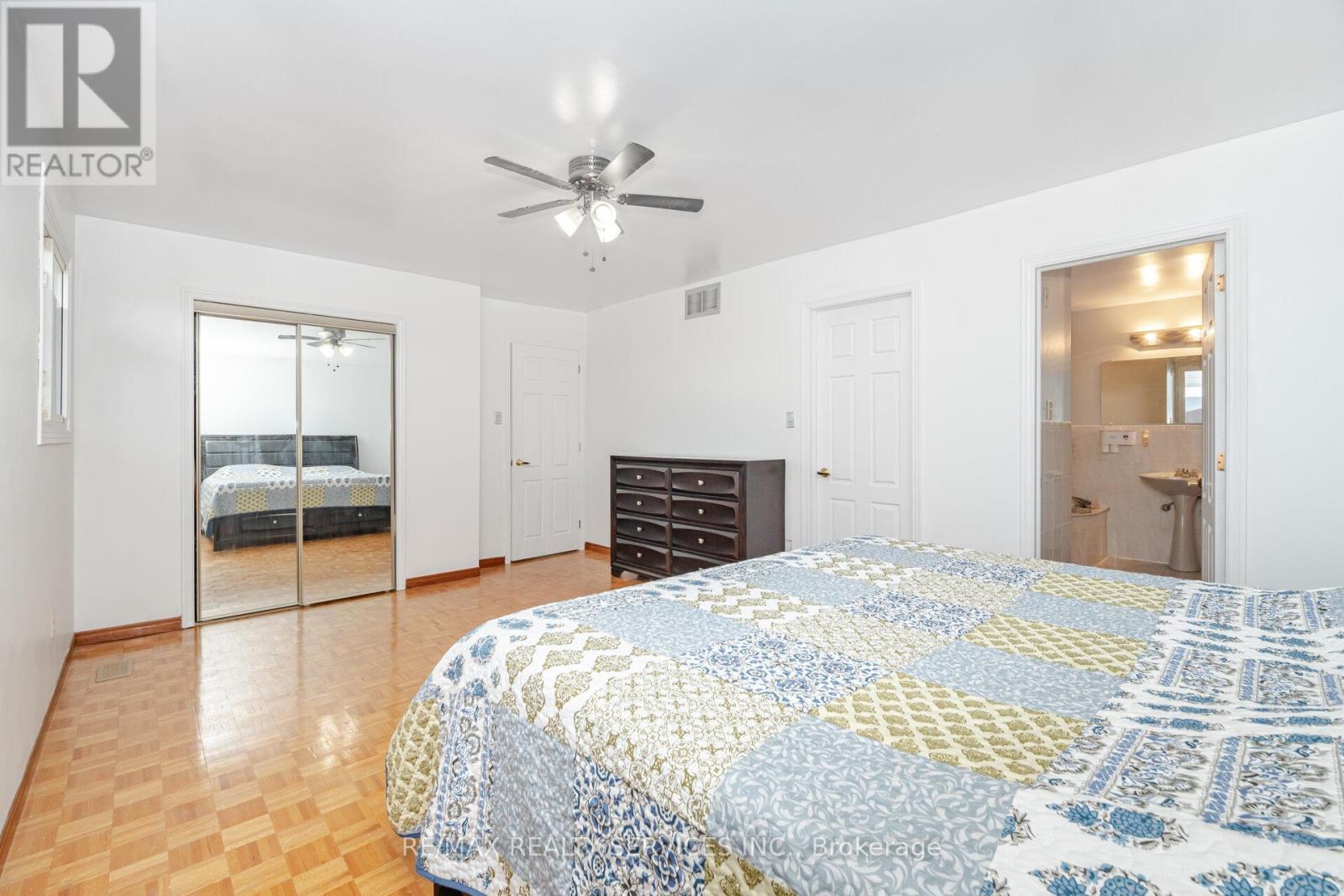 Photo 30 of 2 Morningstar Court, Hamilton ON