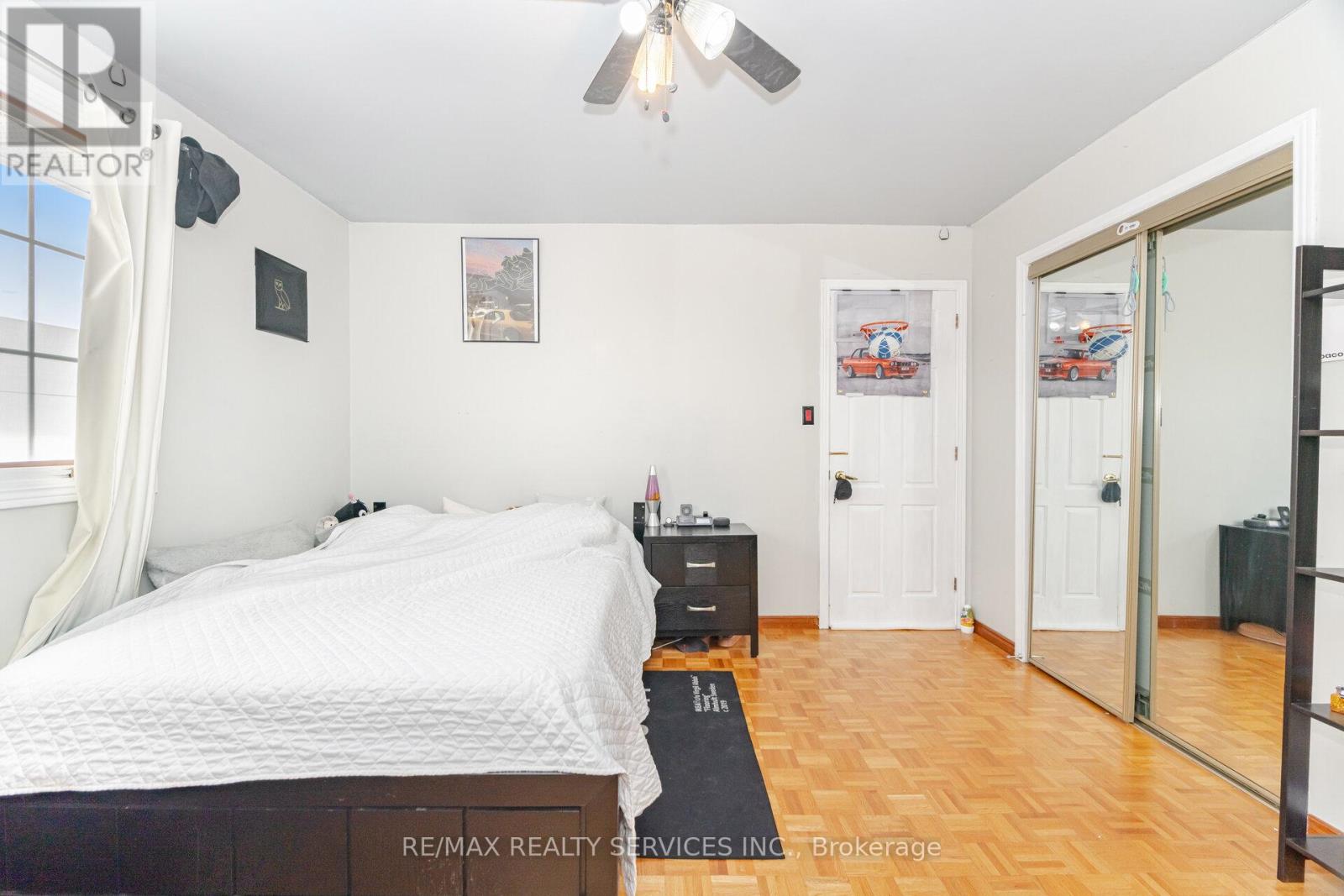 Photo 47 of 2 Morningstar Court, Hamilton ON