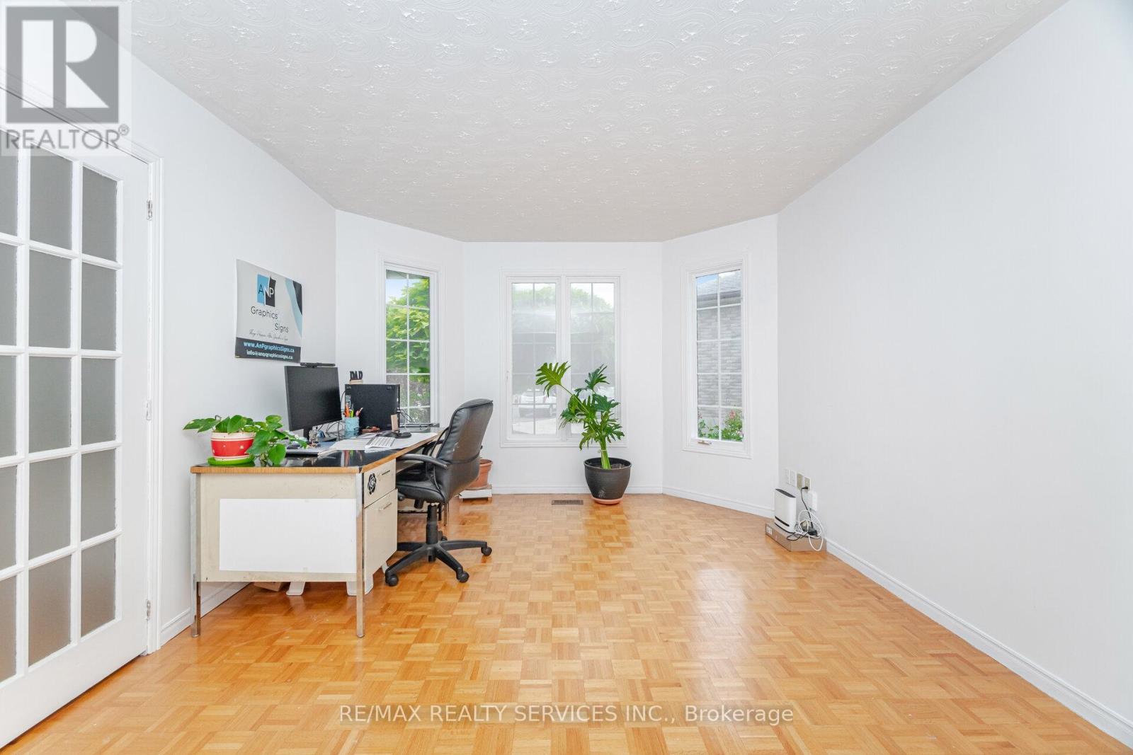 Photo 25 of 2 Morningstar Court, Hamilton ON