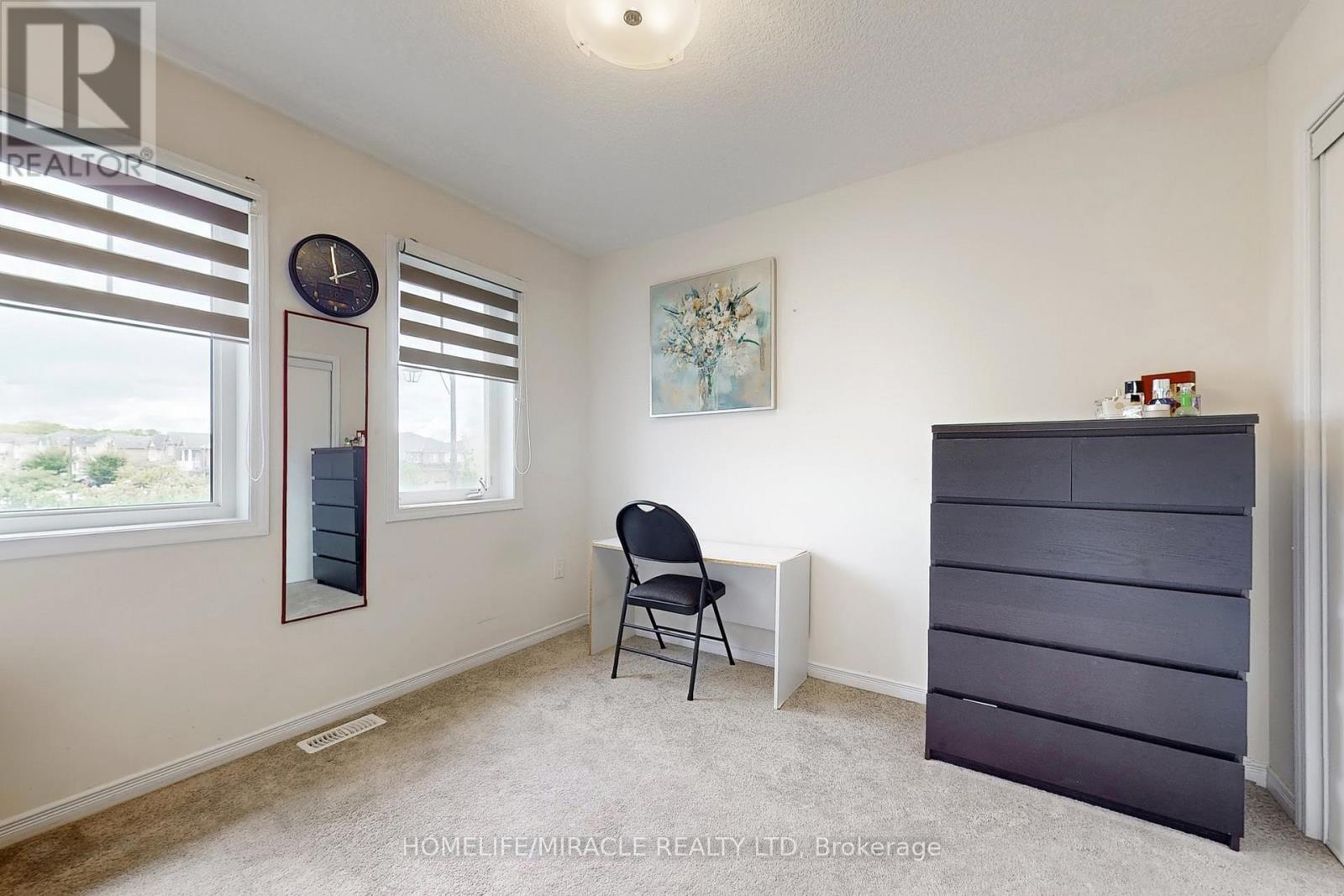 Photo 19 of 174 Maclachlan Avenue, Haldimand ON