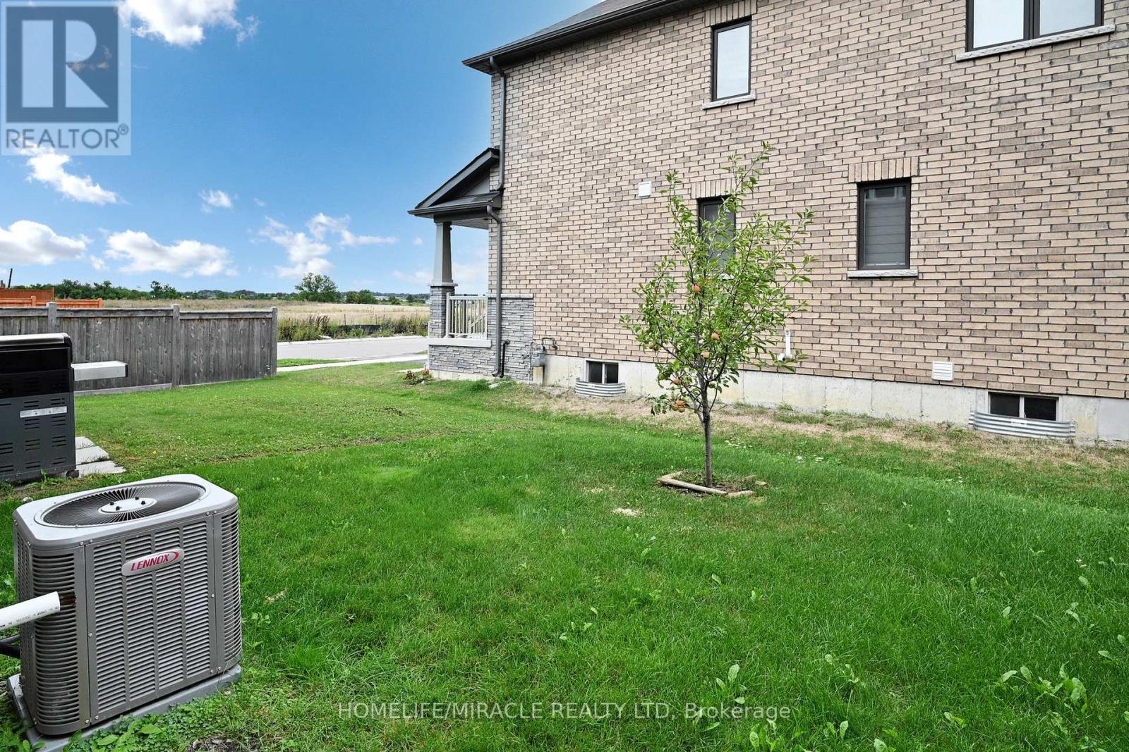 Photo 1 of 174 Maclachlan Avenue, Haldimand ON