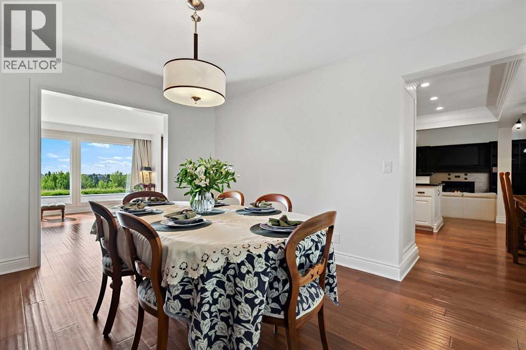 Photo 10 of 163 Woodhaven Crescent Sw, Calgary AB
