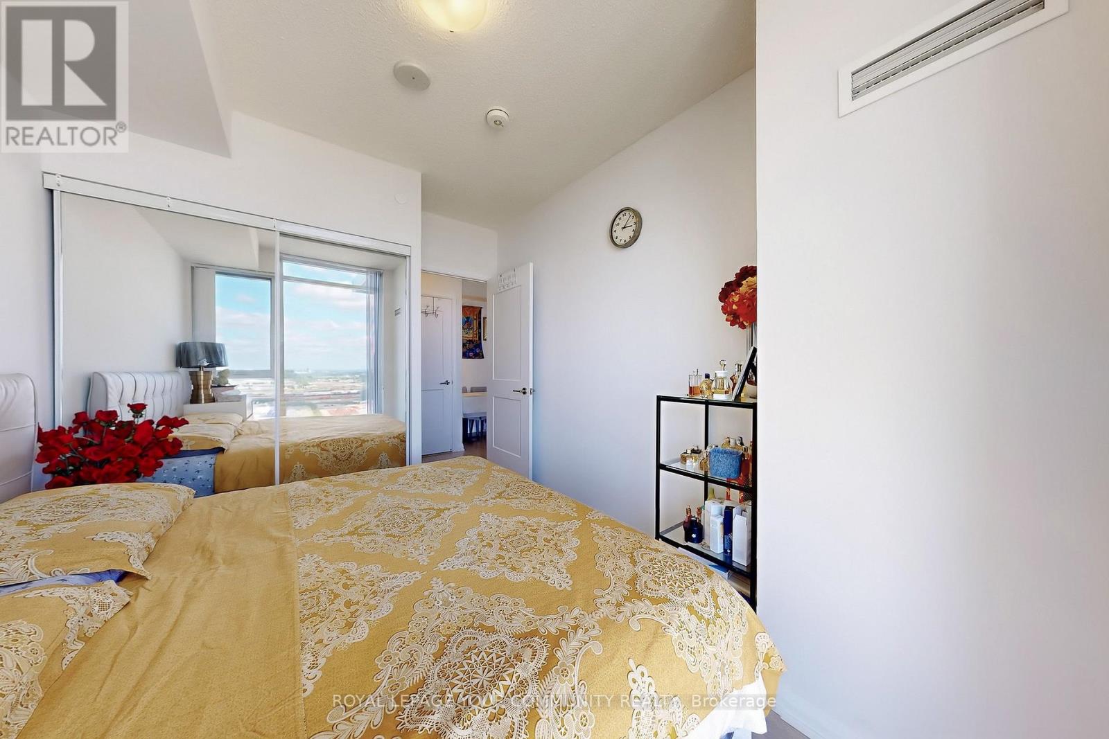 Photo 20 of 2918 7895 Jane Street, Vaughan ON
