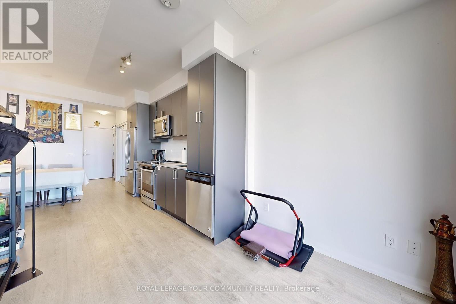 Photo 5 of 2918 7895 Jane Street, Vaughan ON