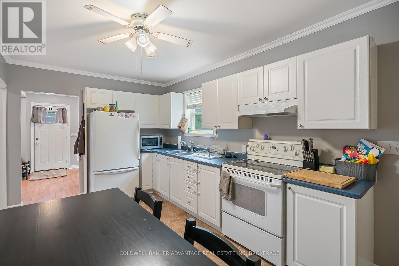 Photo 11 of 51 Rosedale Avenue, St Catharines ON