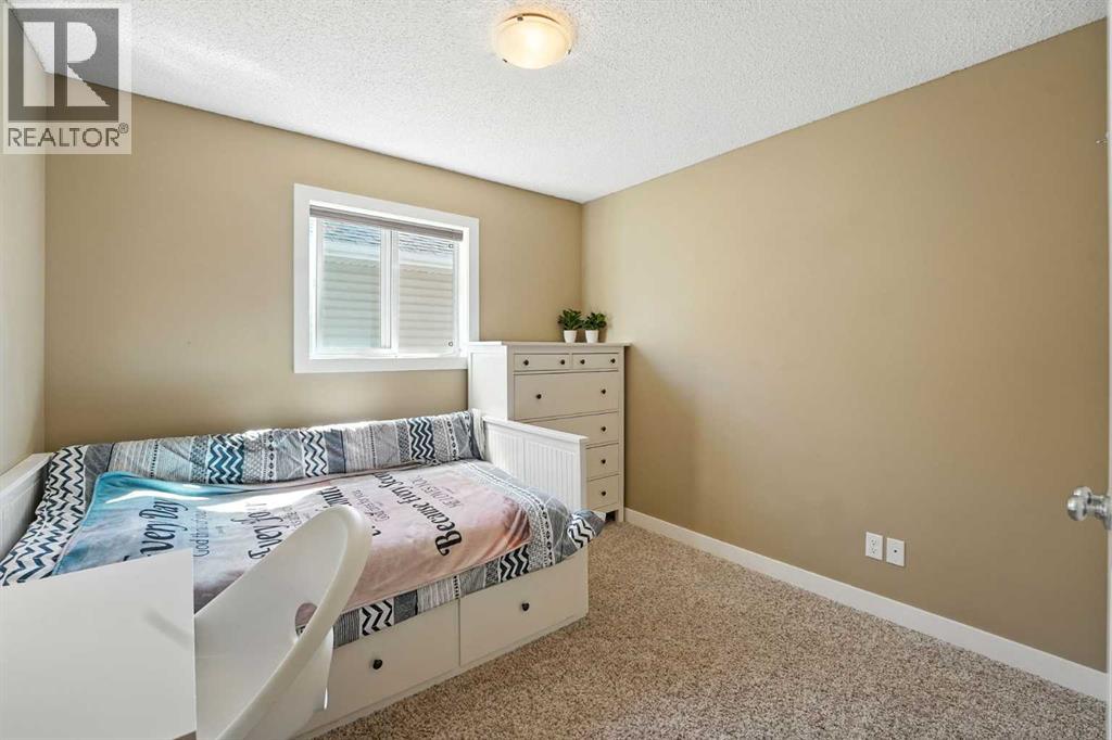 Photo 6 of 124 Kingsbridge Way Se, Airdrie AB