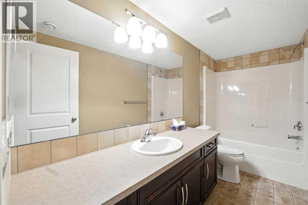 Photo 31 of 124 Kingsbridge Way Se, Airdrie AB