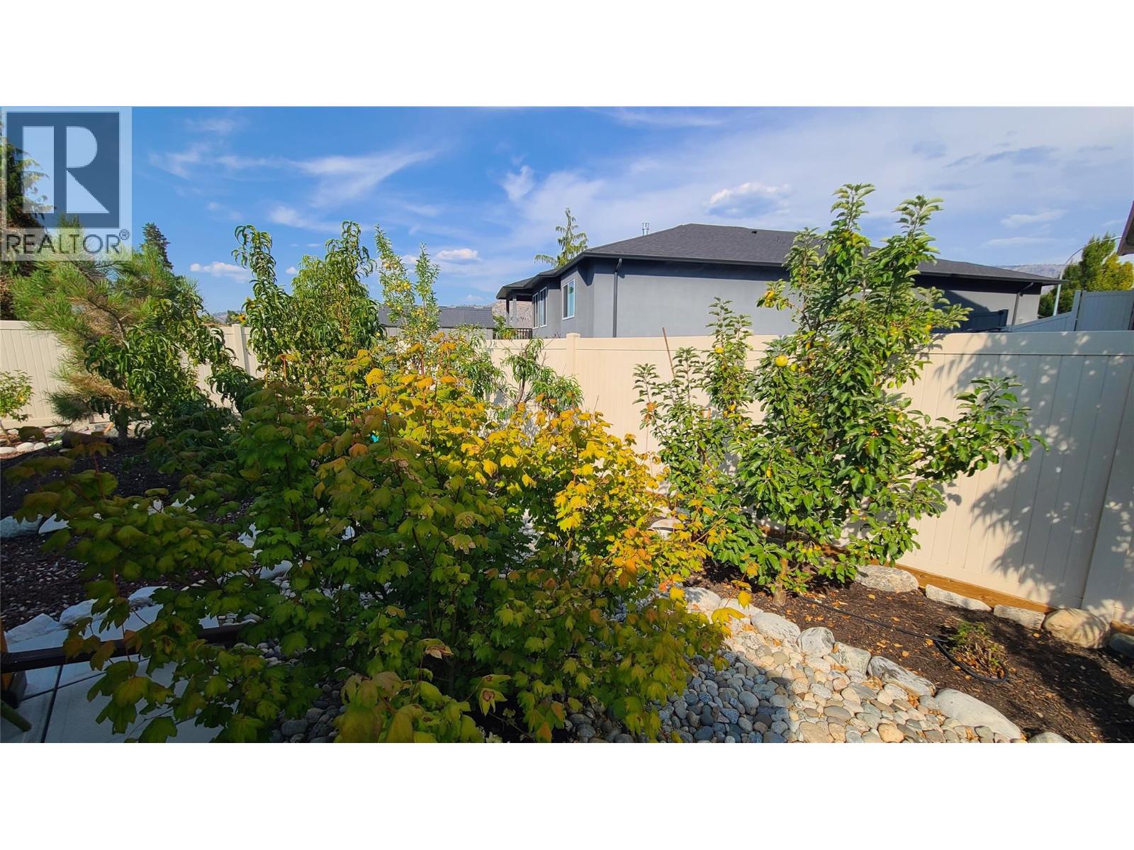  6941 MEADOWS DR Drive, Oliver