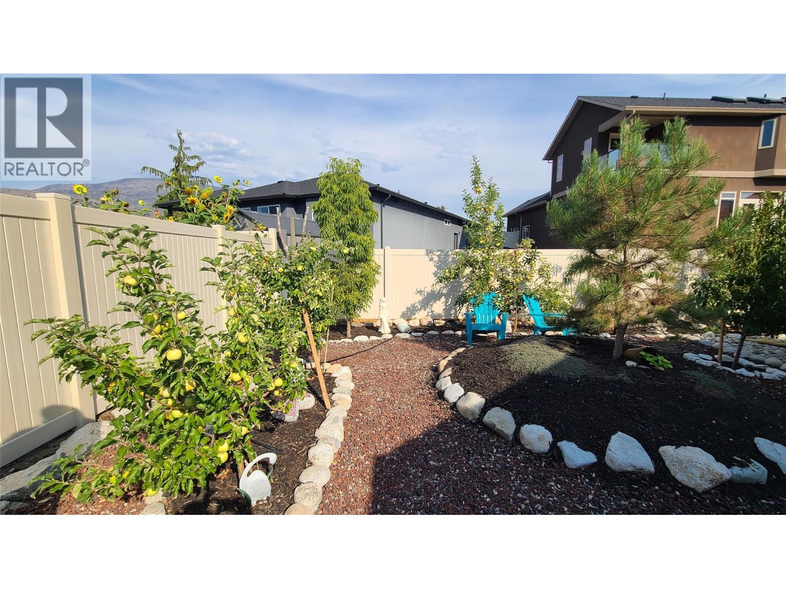  6941 MEADOWS DR Drive, Oliver