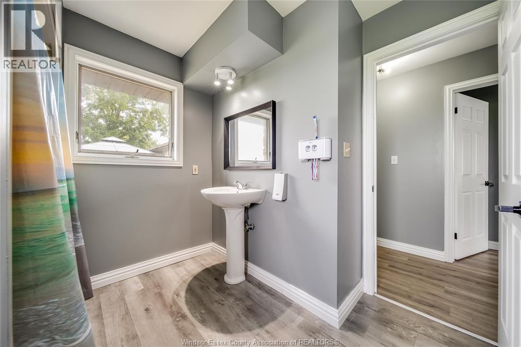 Photo 11 of 4317 Concession 4 Road South, Amherstburg ON