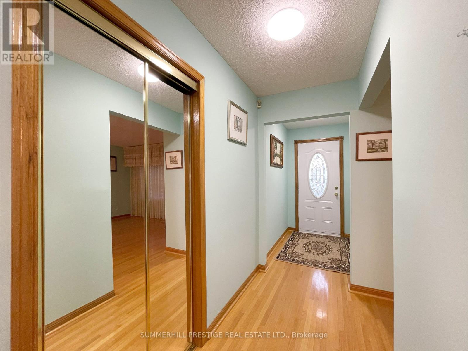 Photo 23 of 20 Cleethorpes Boulevard, Toronto ON