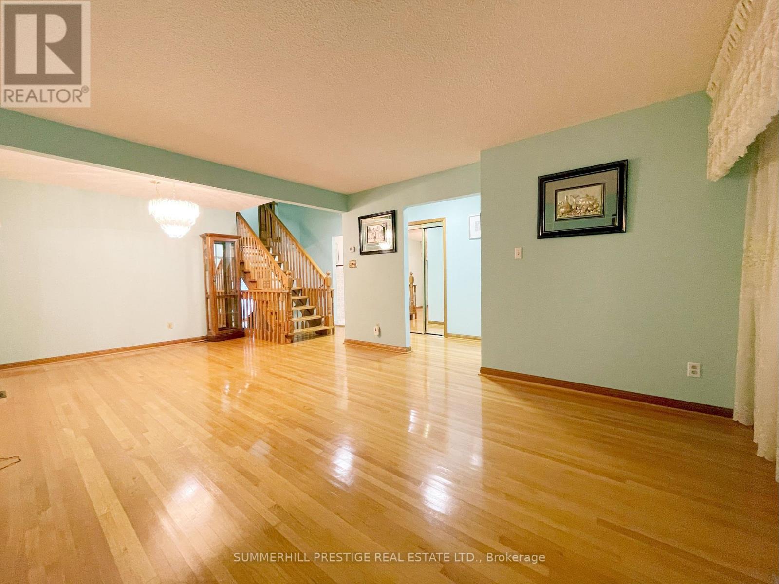 Photo 20 of 20 Cleethorpes Boulevard, Toronto ON