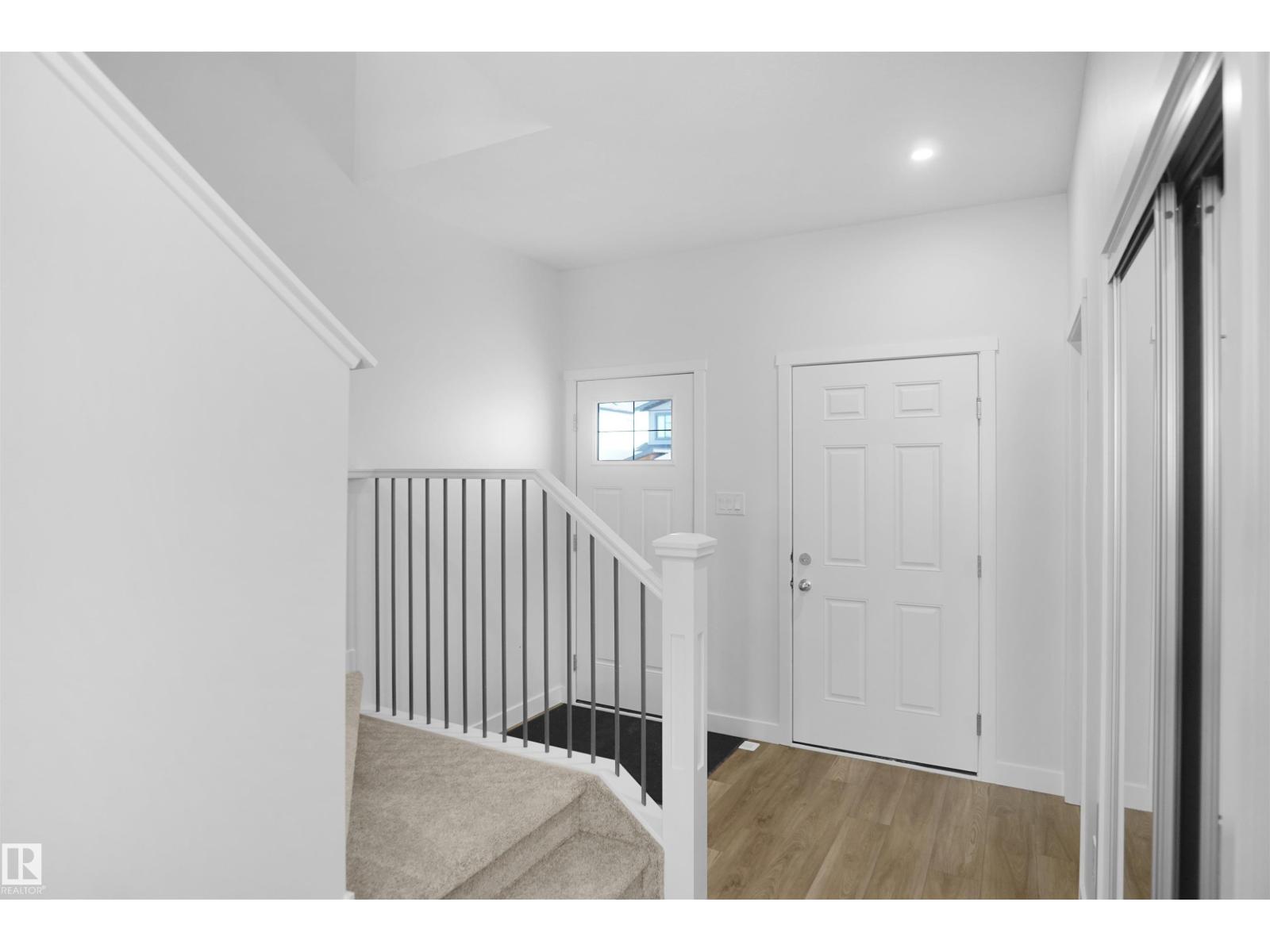 Photo 8 of 17420 7 St Ne, Edmonton AB